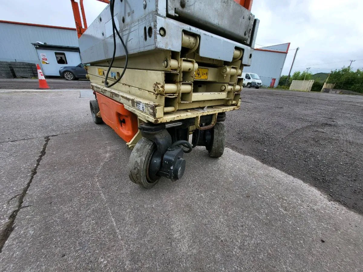 Scissorlift - Image 2