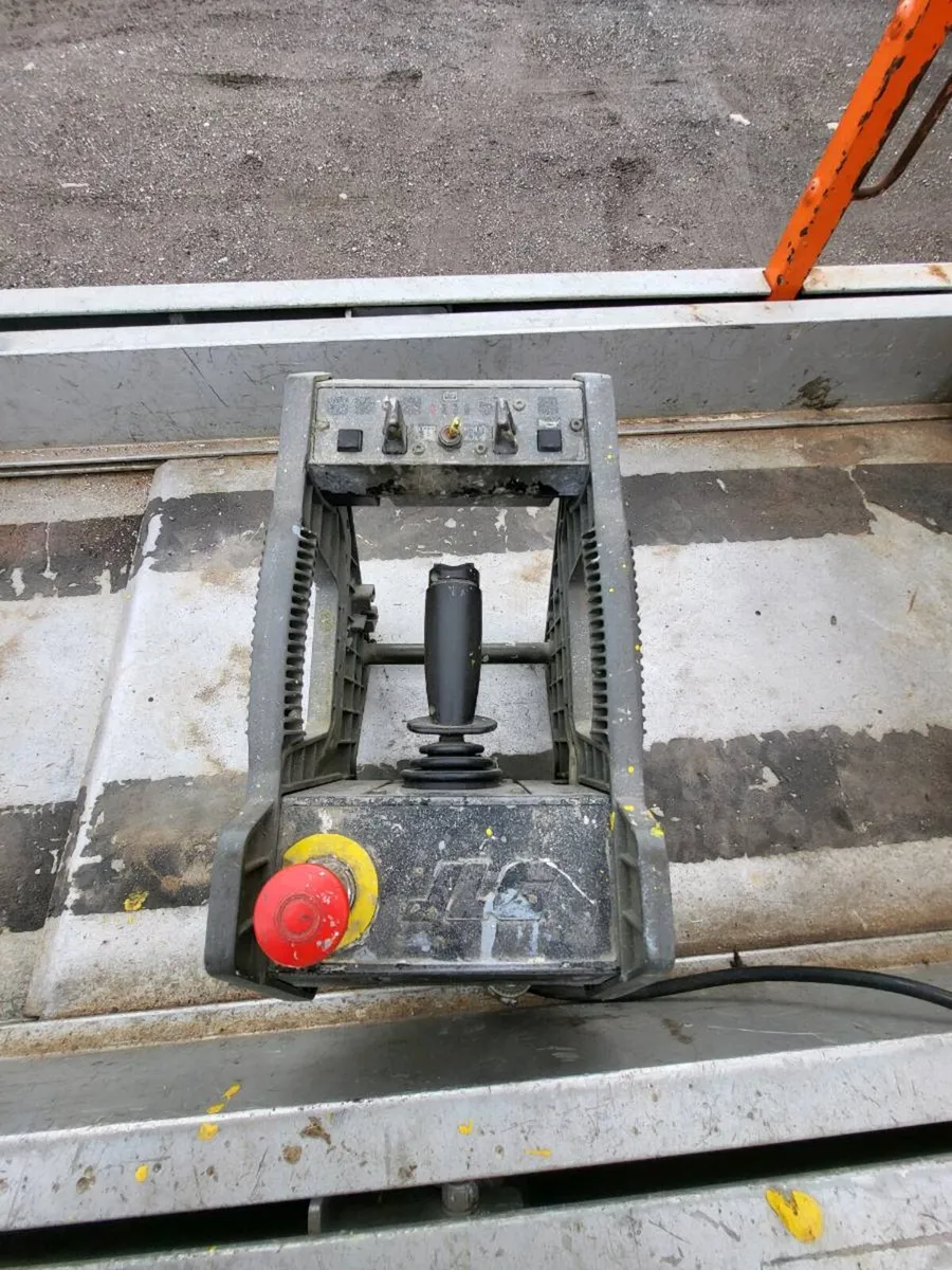 Scissorlift - Image 3