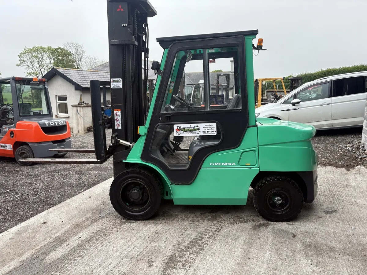 Mitsubishi forklift - Image 2