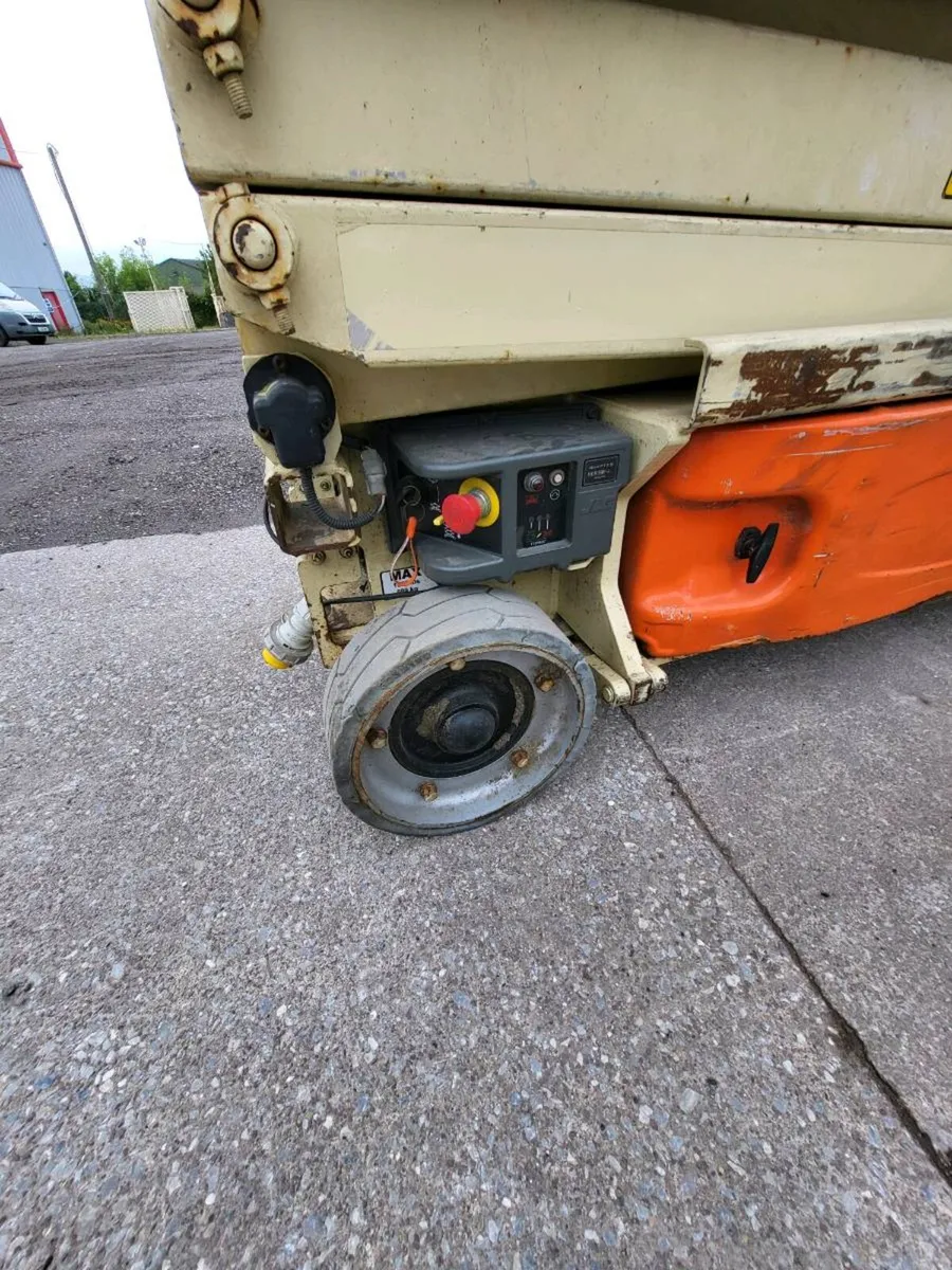 Scissorlift - Image 4