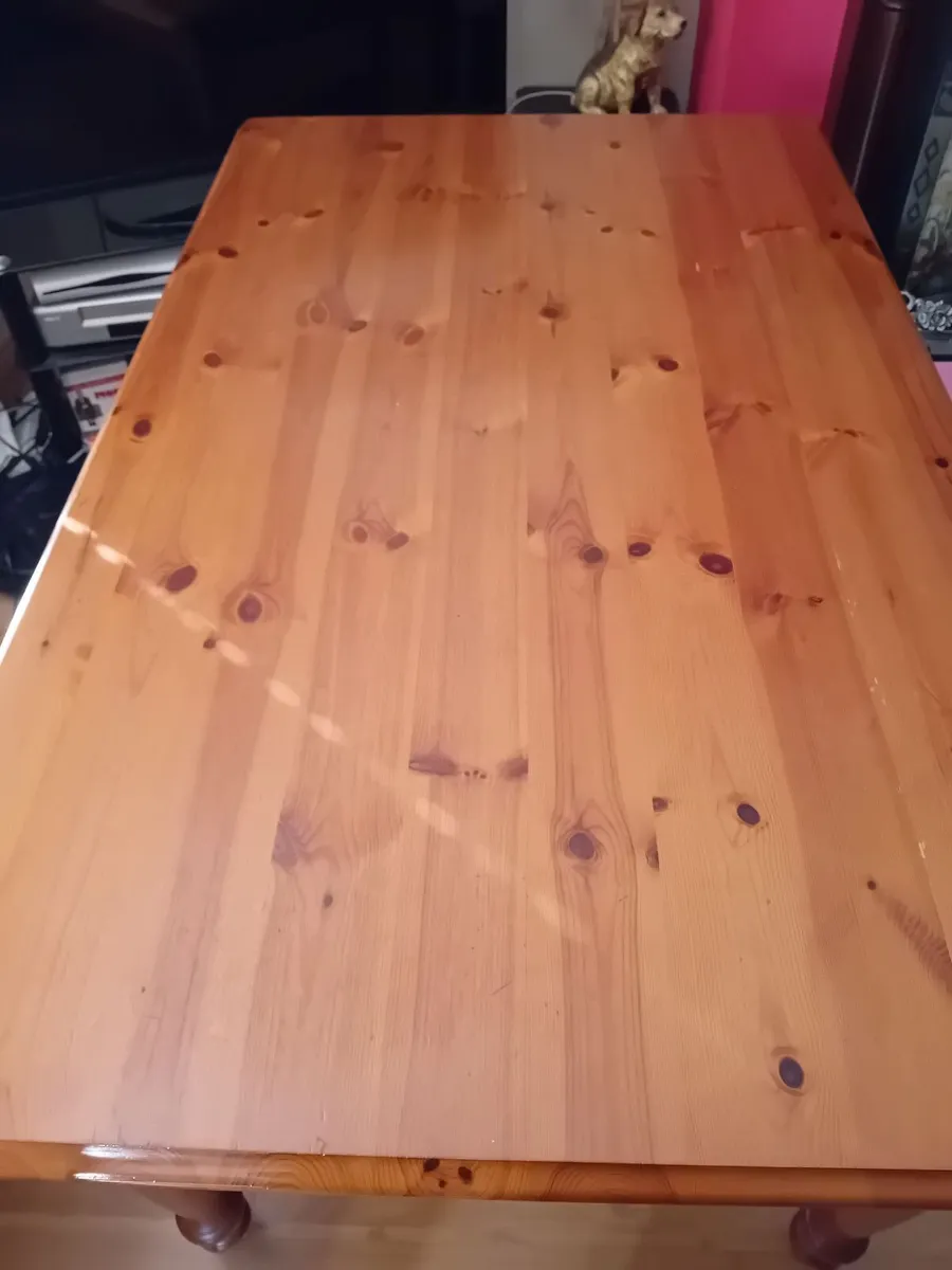 Kitchen table - Image 2
