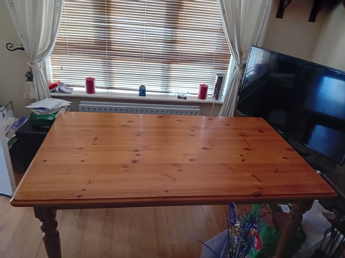 Kitchen table - Image 3
