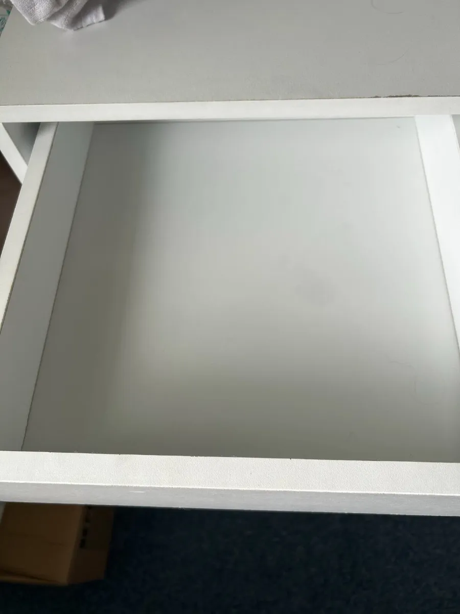 Desk - Image 2