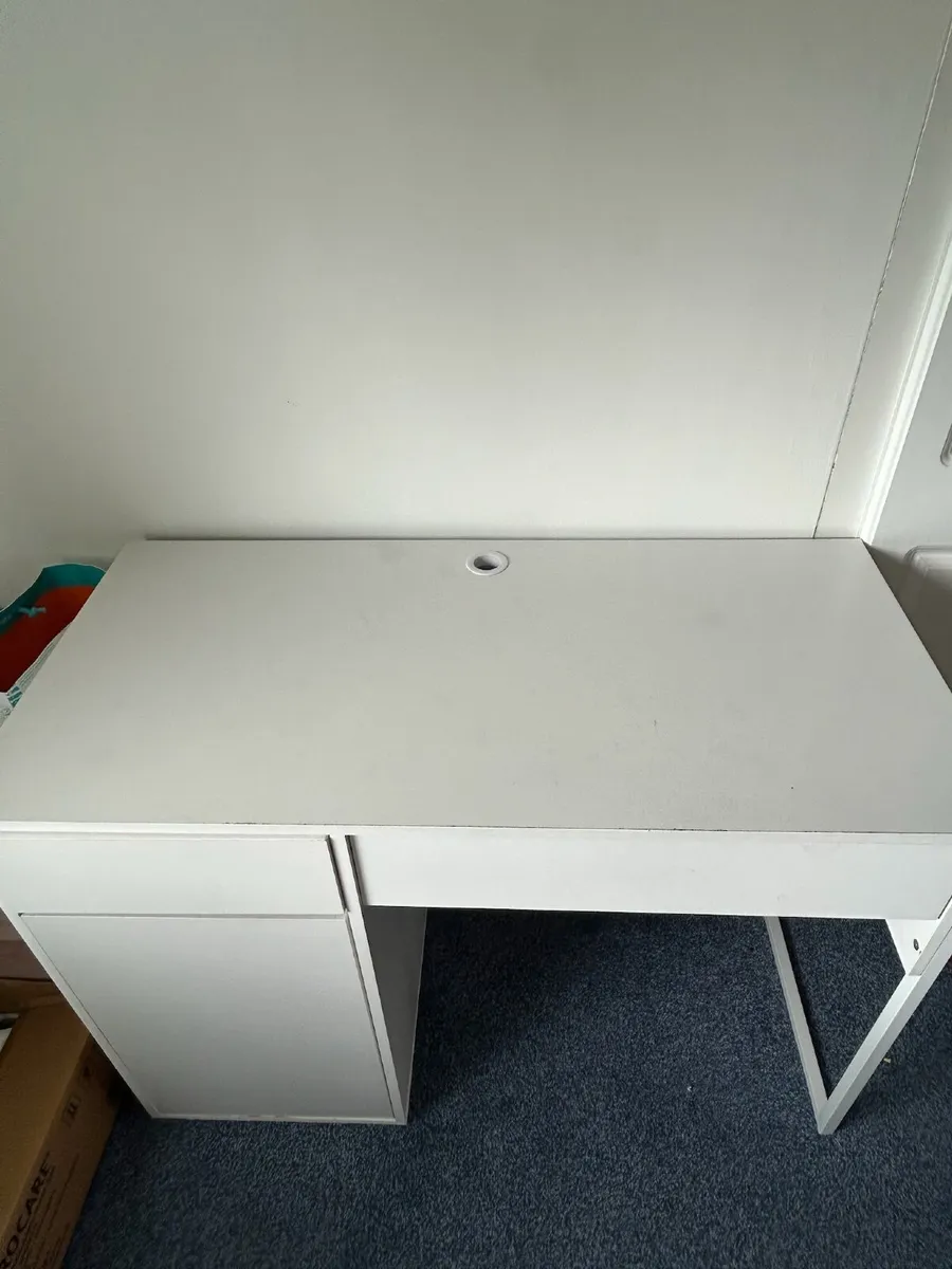 Desk - Image 3