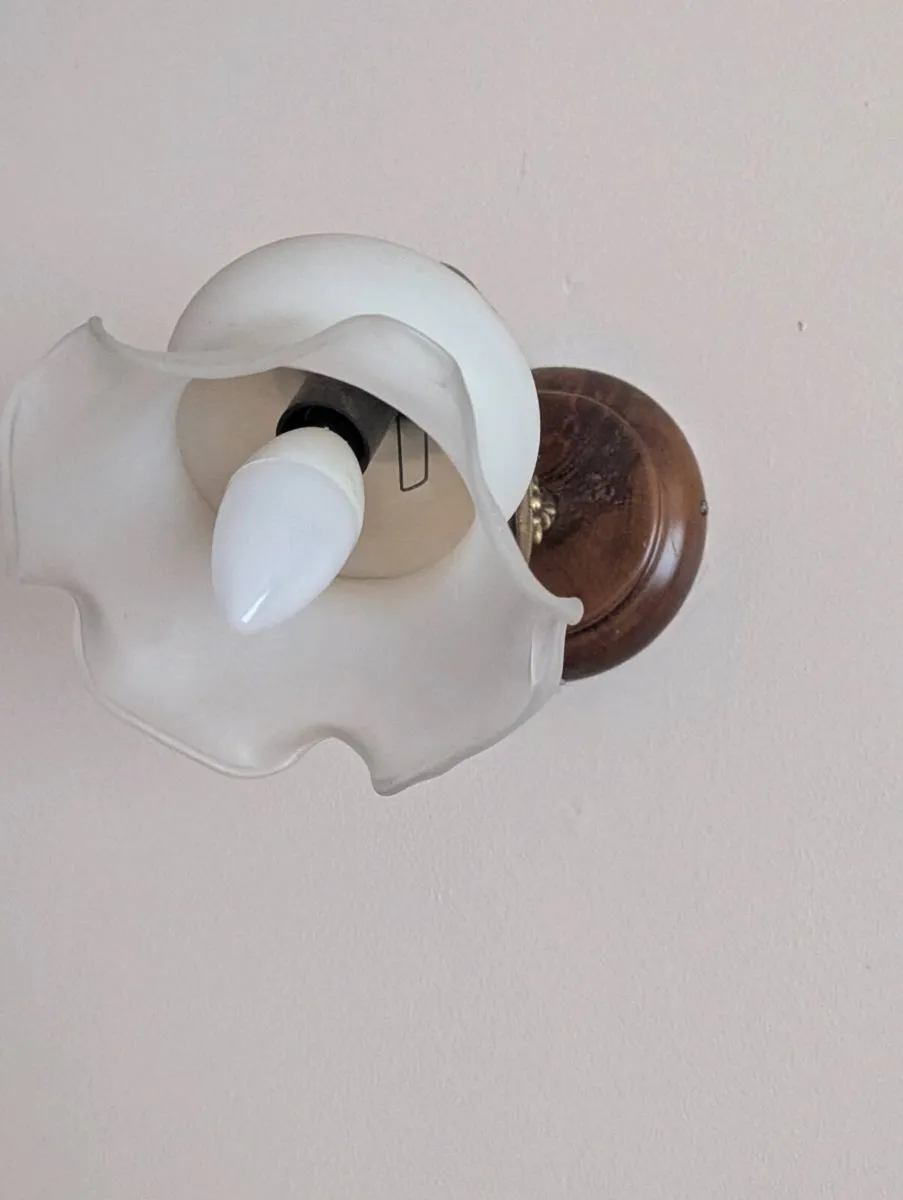 Chandelier and matching wall sconces - Image 3