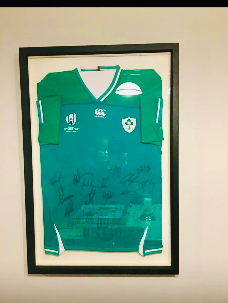A 2019 Ireland Rugby World Cup jersey (Japan) - Image 1