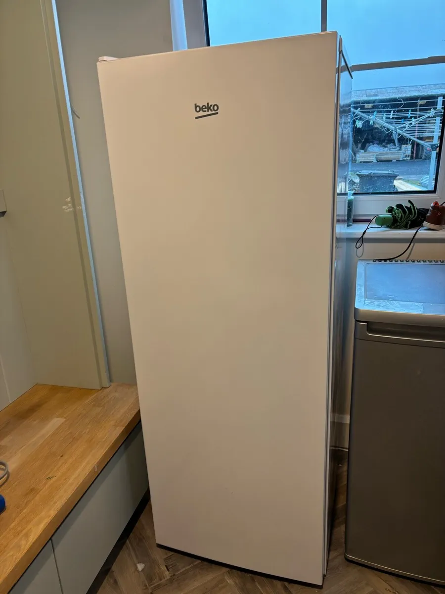 Beko fridge - Image 1