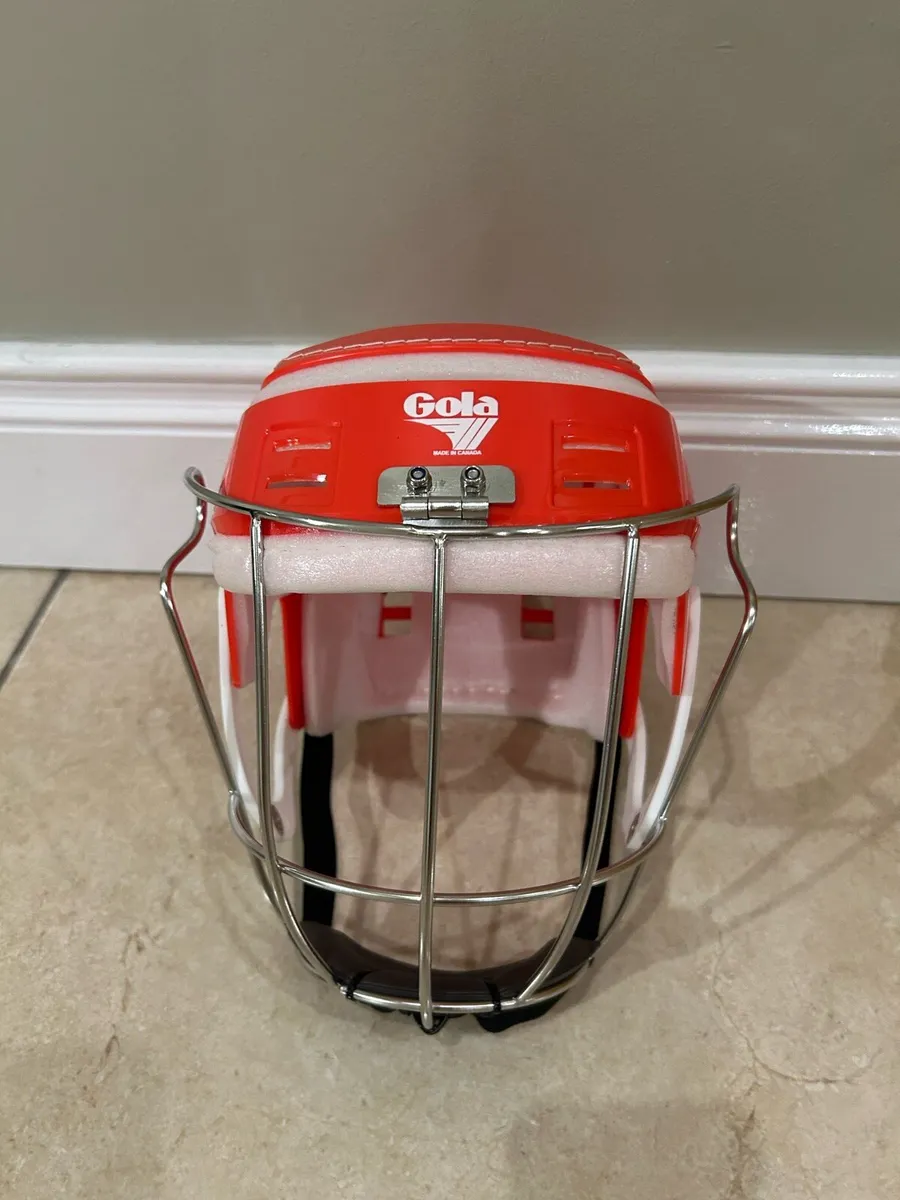 Hurling Helmet Hurley - Image 1