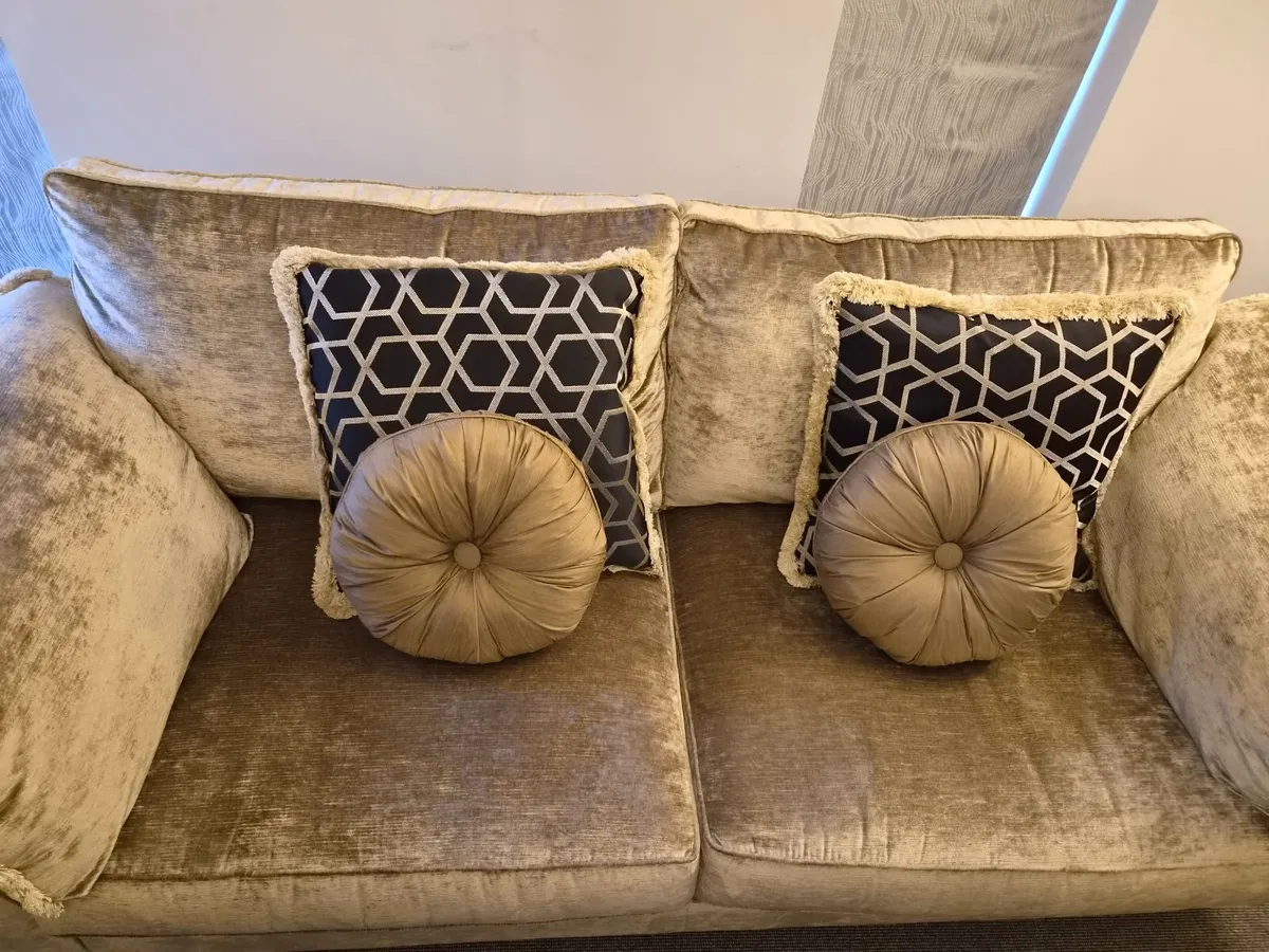 Sofa - Image 3