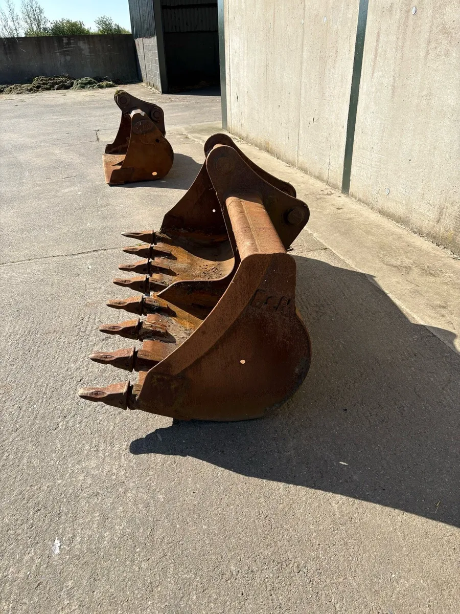 20 tonne buckets - Image 1