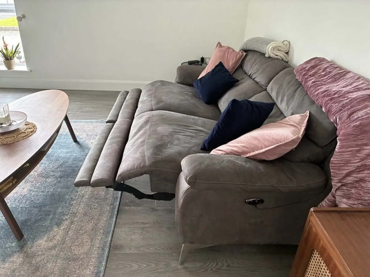 Electric Recliner Sofa - Image 3