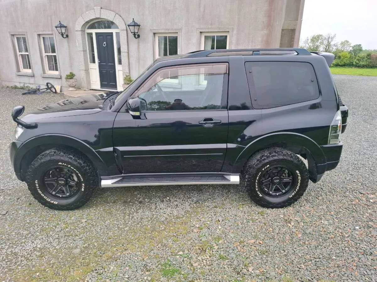 Mitsubishi Pajero (Low kms) - Image 3