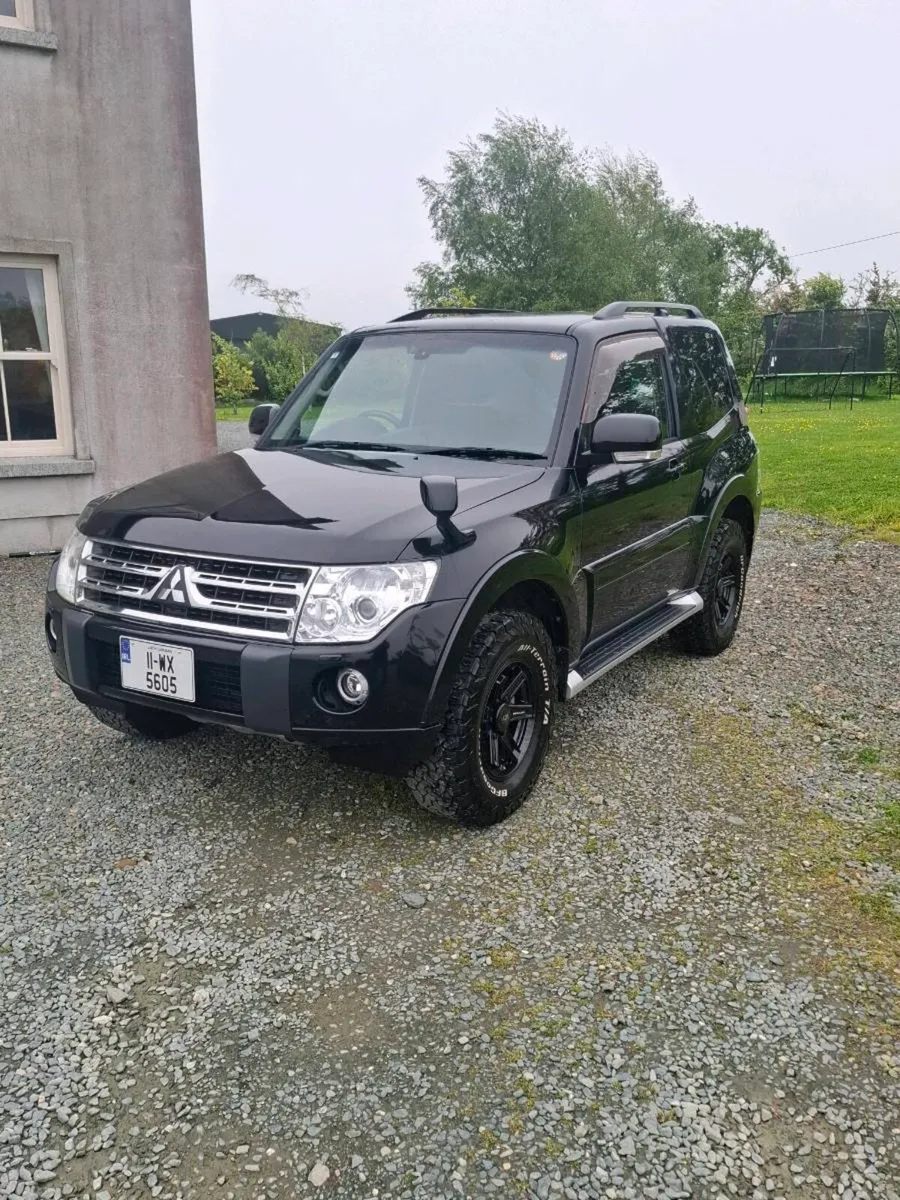 Mitsubishi Pajero (Low kms) - Image 4