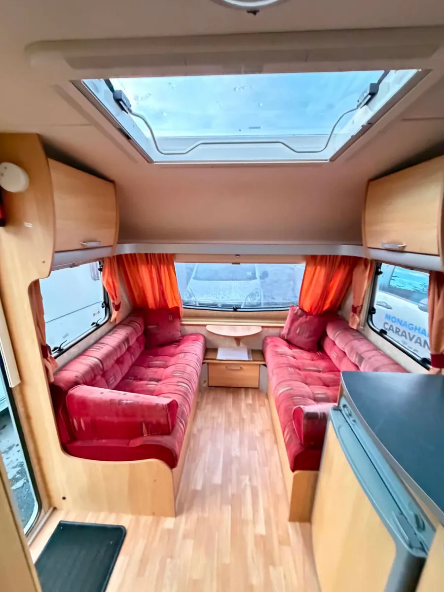 ✨STUNNING SPRITE FIREBRAND 4 BERTH FIXED BED✨ - Image 4