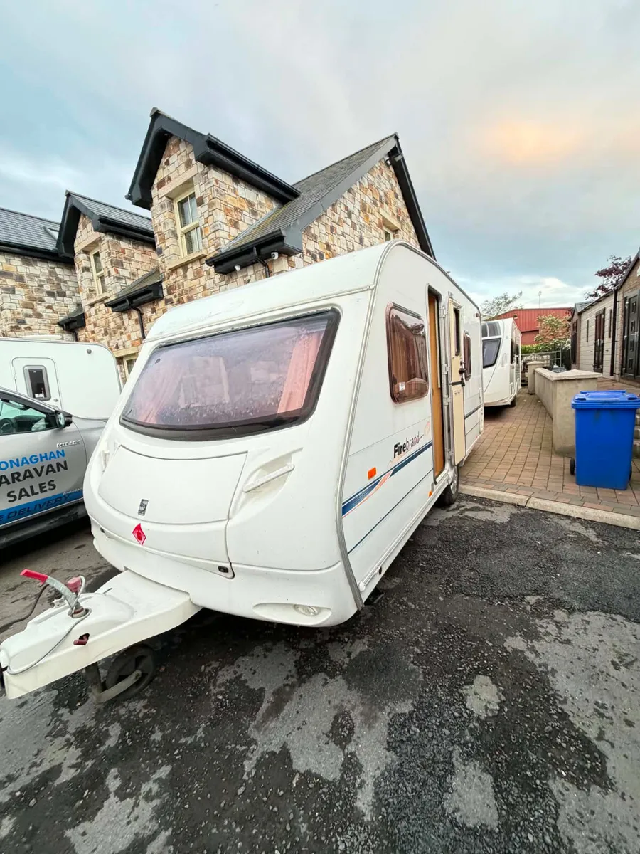 ✨STUNNING SPRITE FIREBRAND 4 BERTH FIXED BED✨ - Image 1