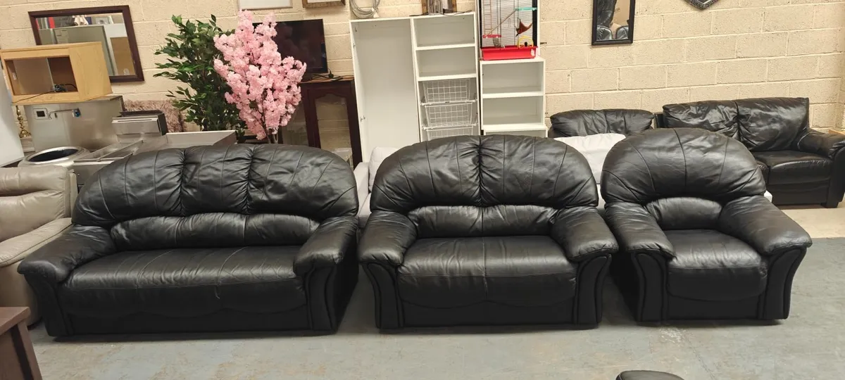 3+2+1 Black Leather Suite - Image 2