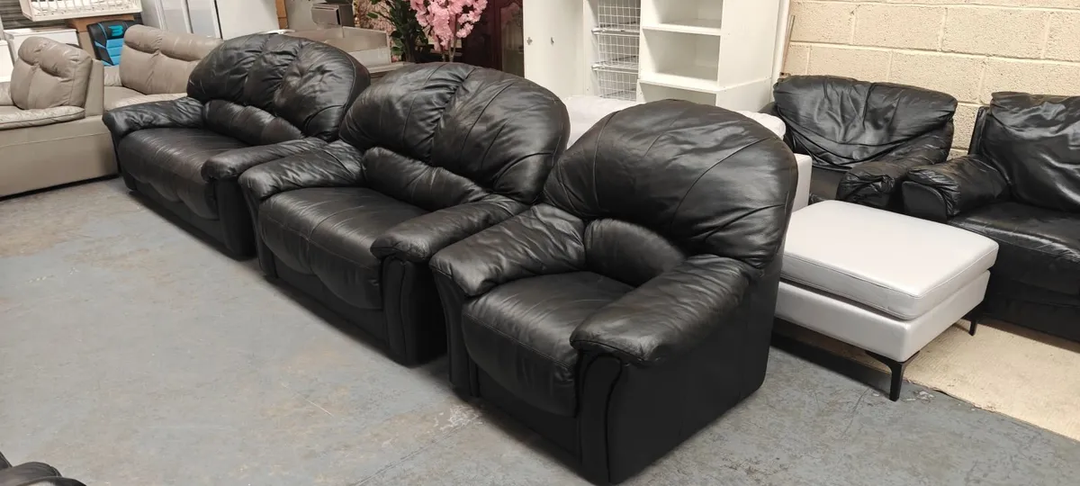 3+2+1 Black Leather Suite - Image 1