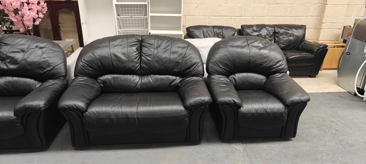 3+2+1 Black Leather Suite - Image 3