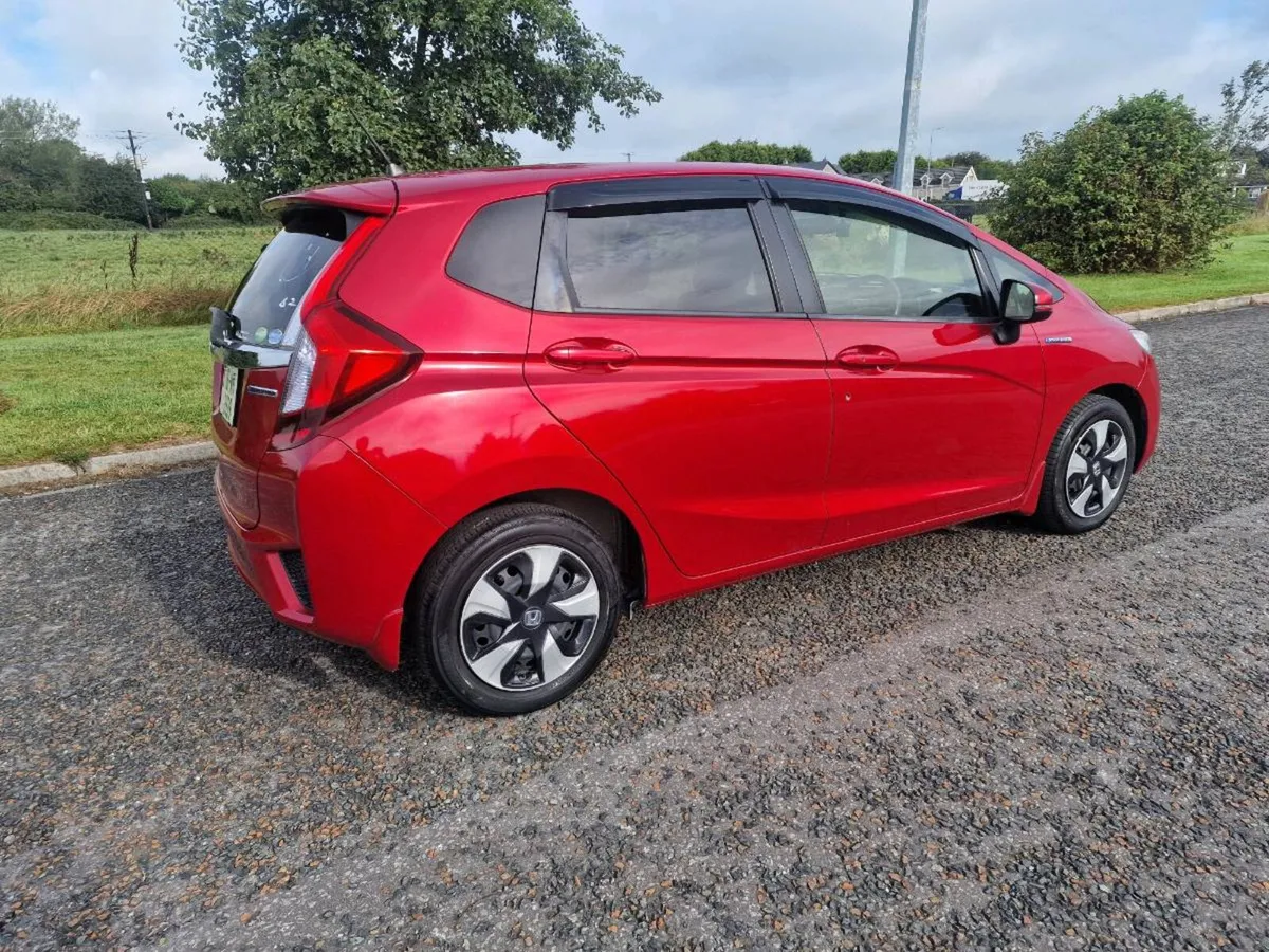 HONDA FIT HYBRID LOW MILEAGE NCT 8/2027 - Image 3