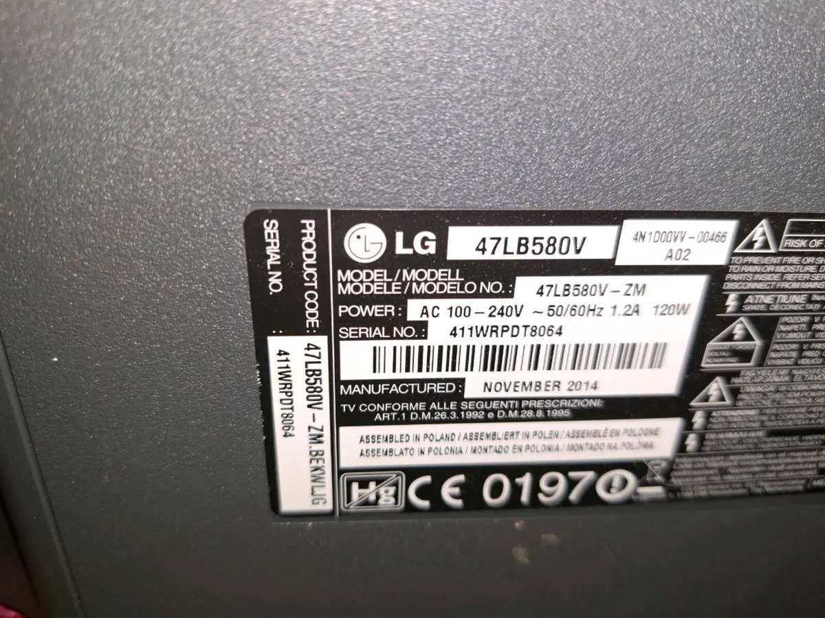 47 INCH SMART TV - Image 2