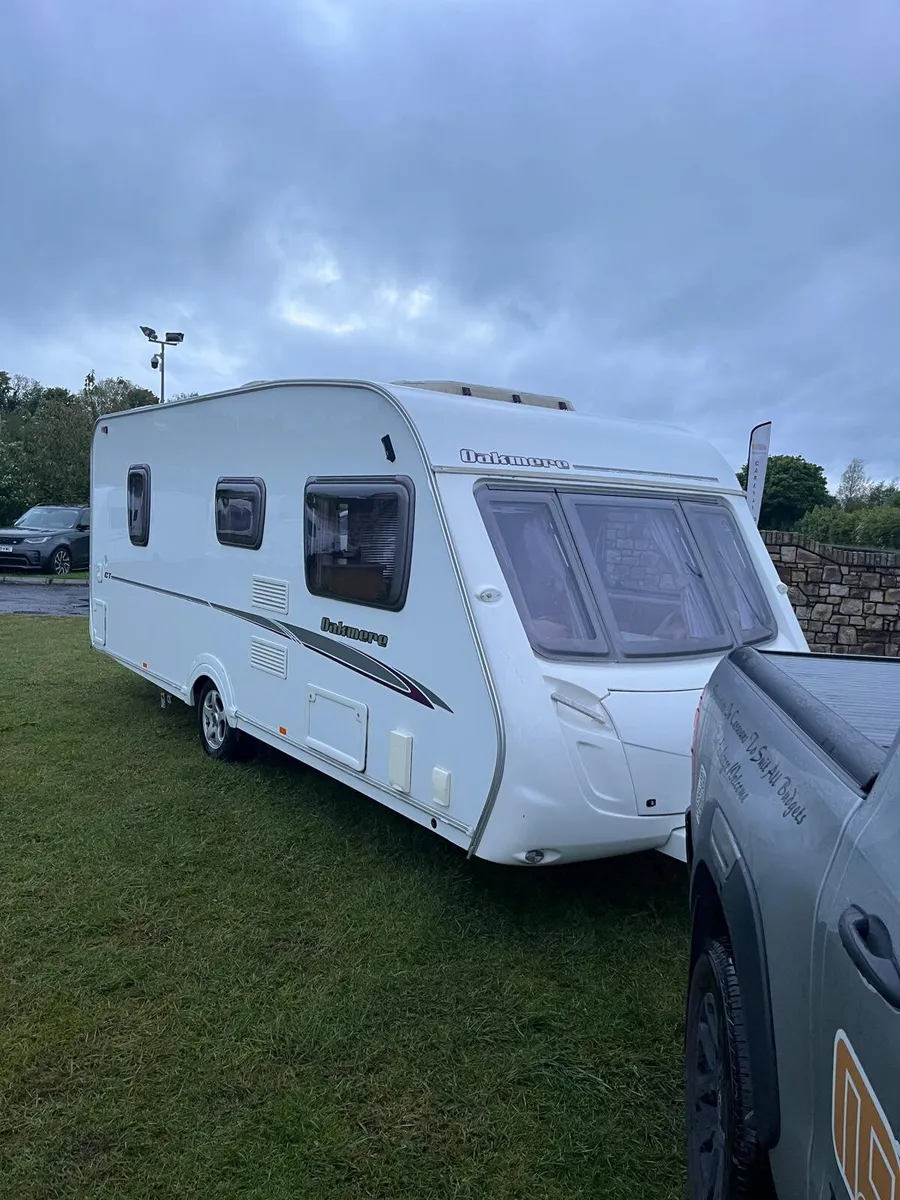 ✨STUNNING SWIFT OAKMERE 4 BERTH FIXED BED✨ - Image 1