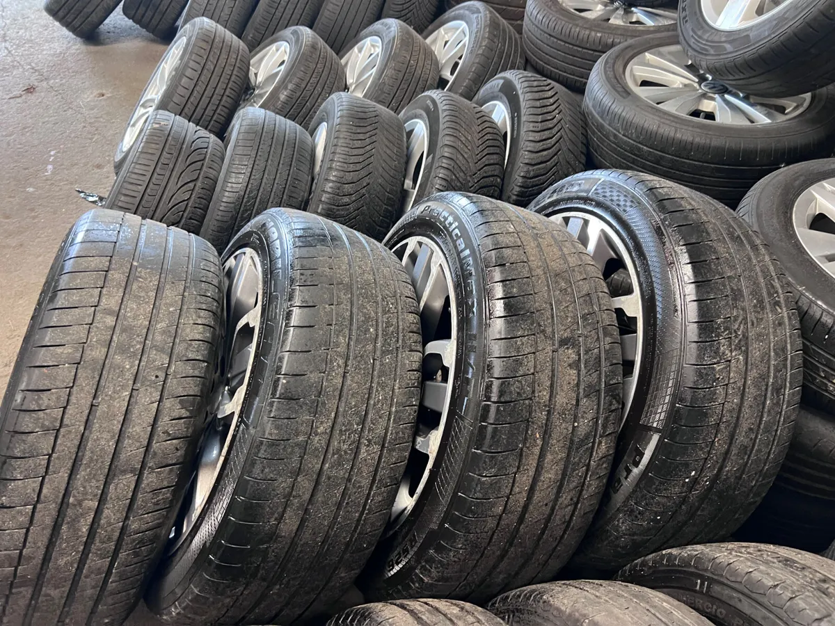 Landrover original factory alloys  R21 - Image 4