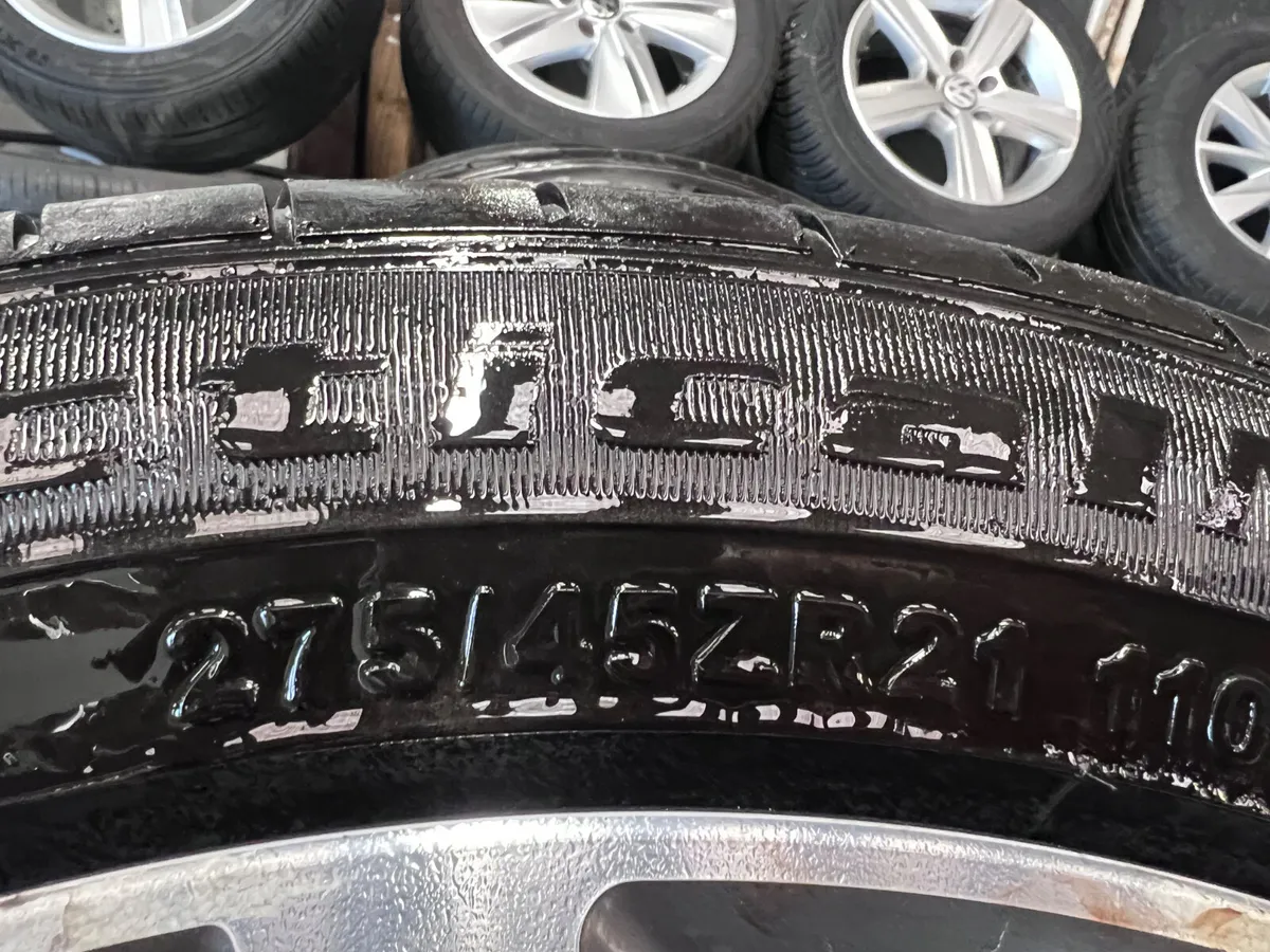 Landrover original factory alloys  R21 - Image 3