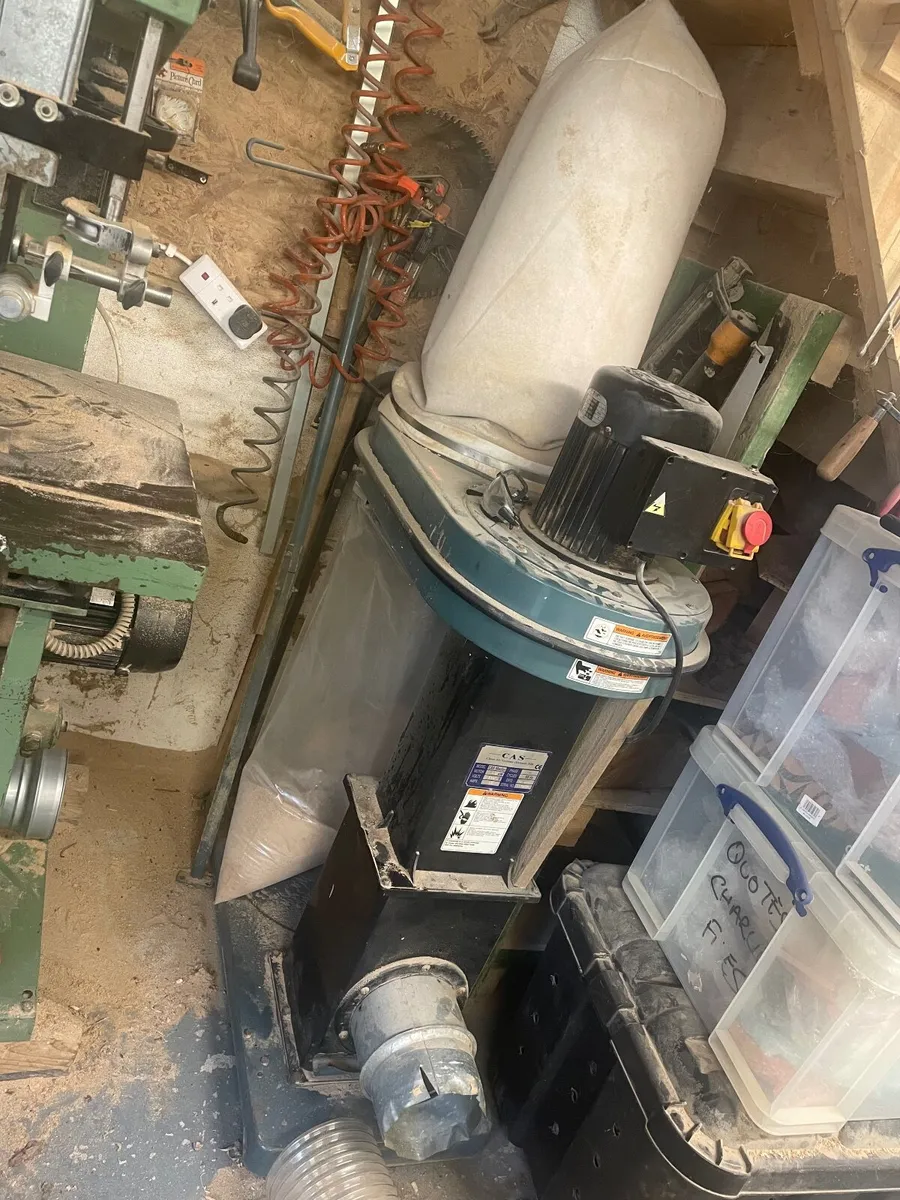 Dust extractor - Image 1