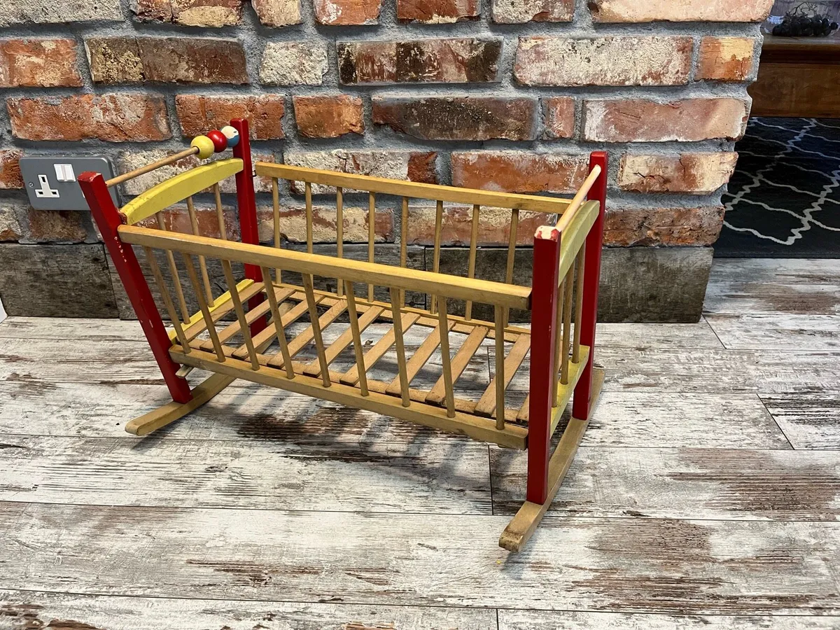 Vintage Cradle for dolls - Image 1
