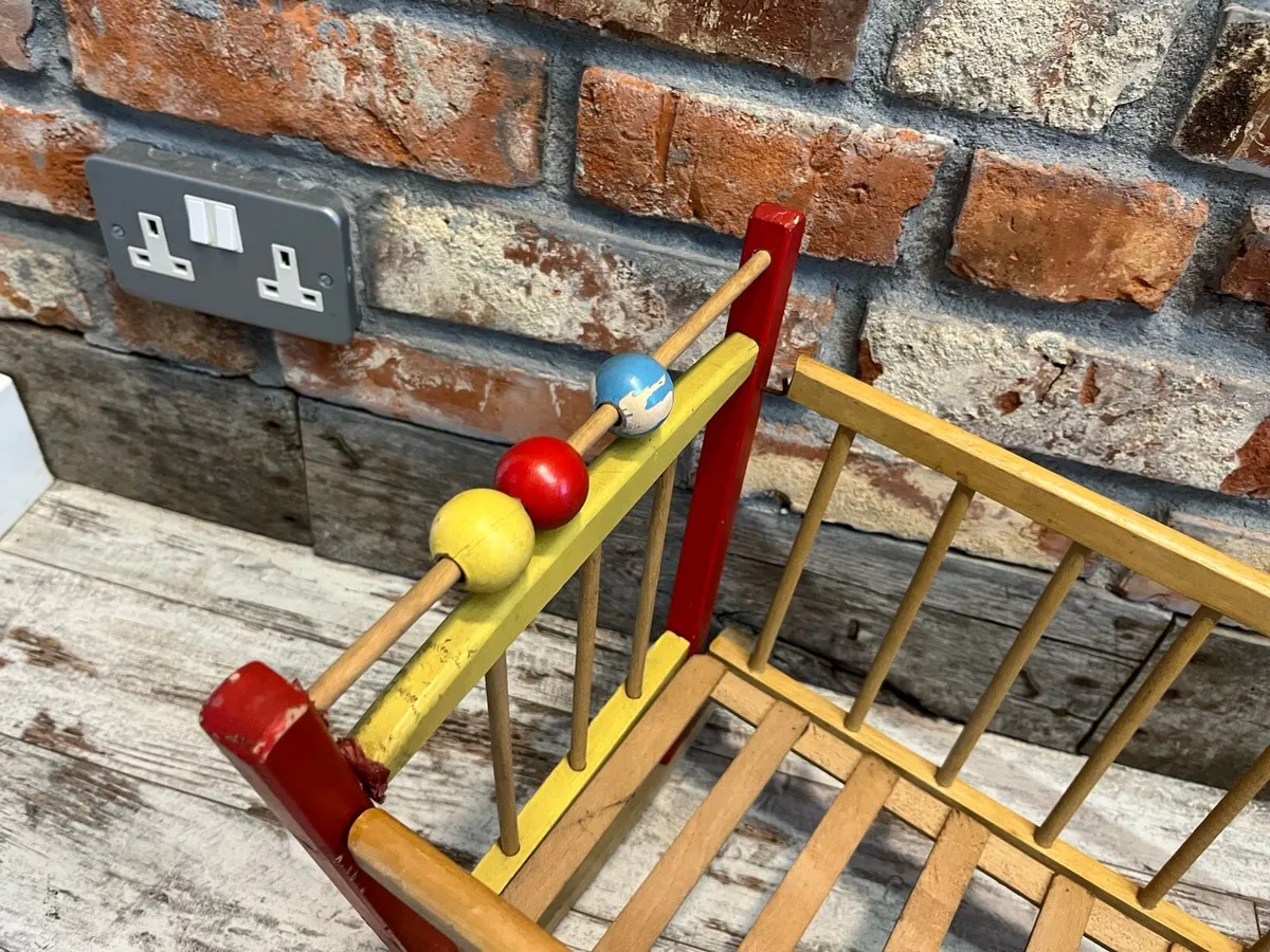 Vintage Cradle for dolls - Image 2
