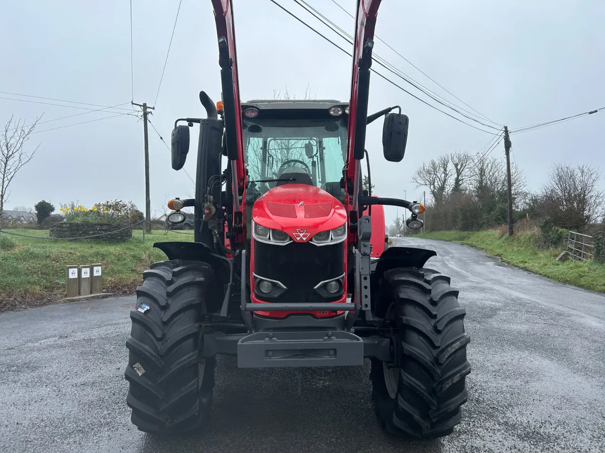 2018 Massey Ferguson 6713S - Image 2