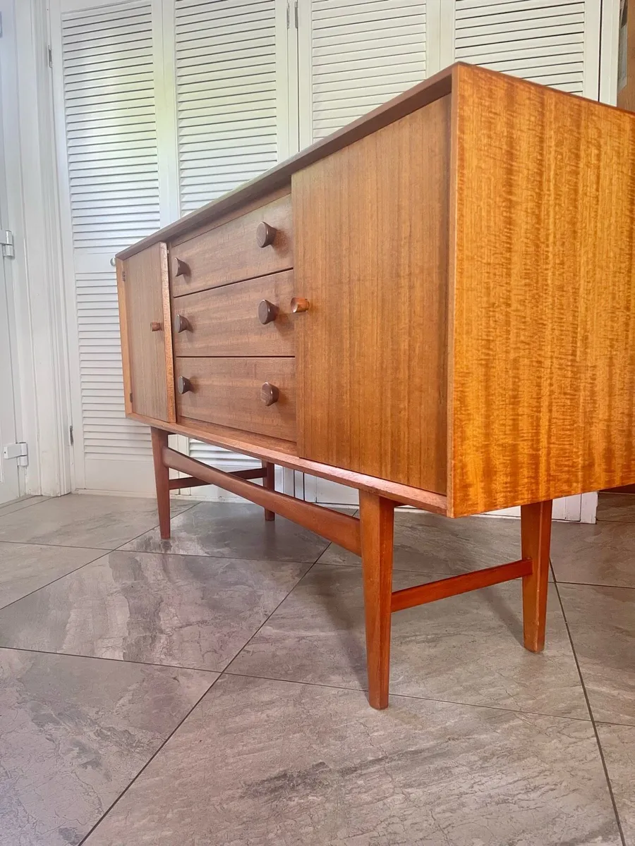 Mid century sideboard - Image 1