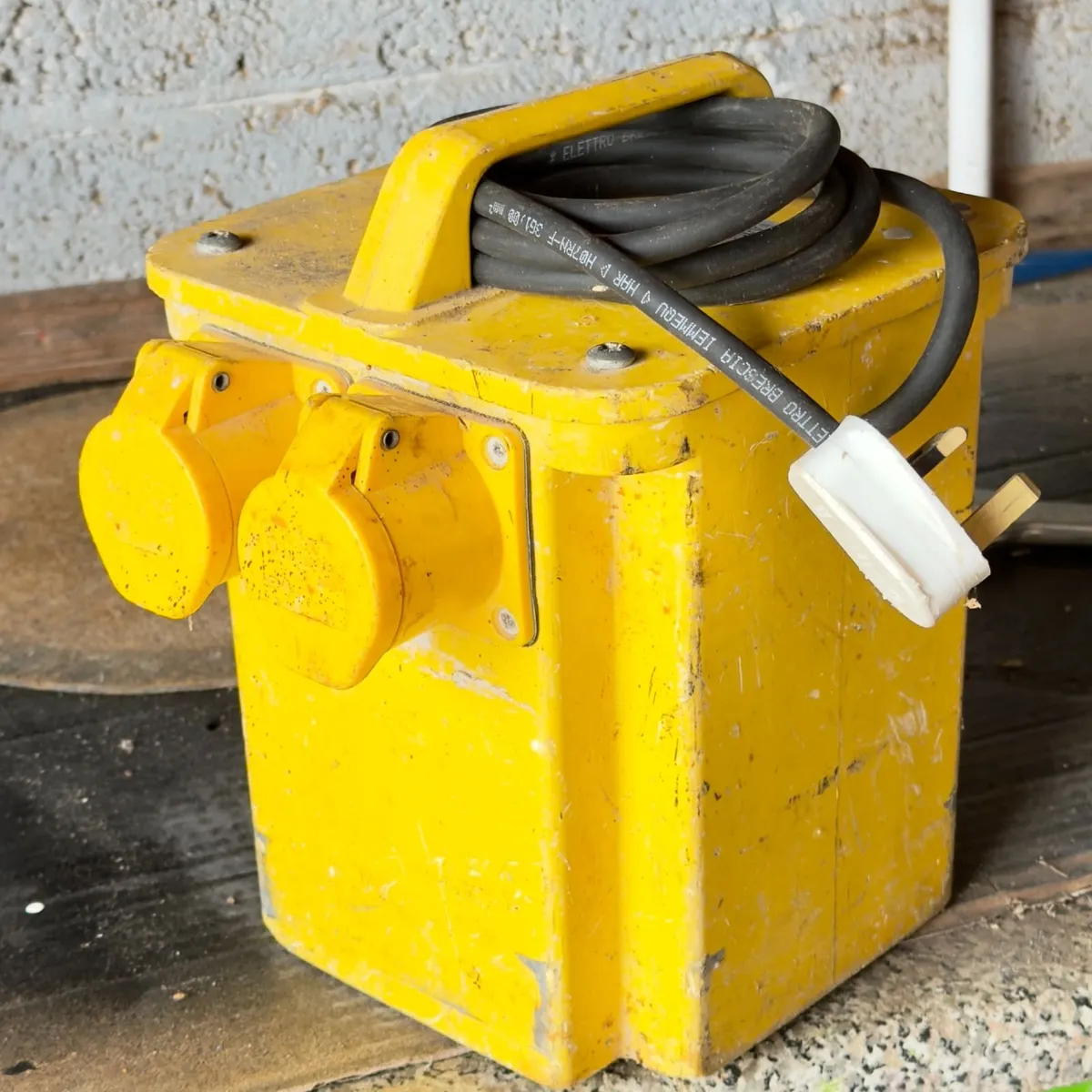 110 V Transformer - Image 1