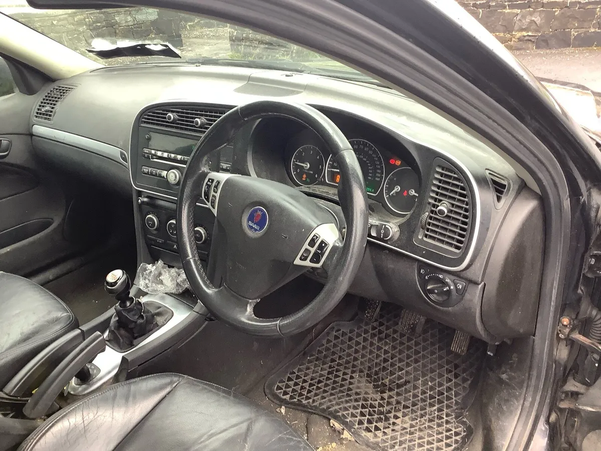 SAAB 93 EST - Image 1