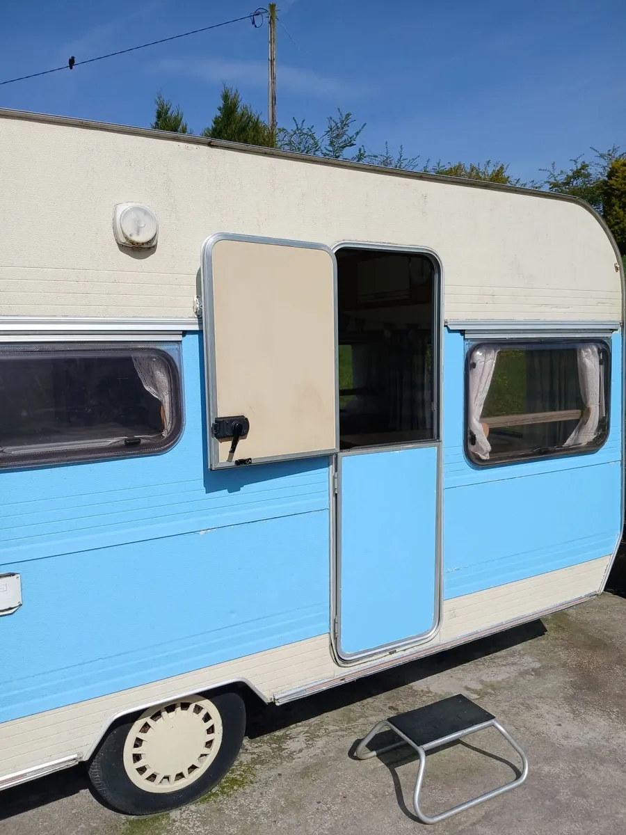 Playhouse/Caravan - Image 3