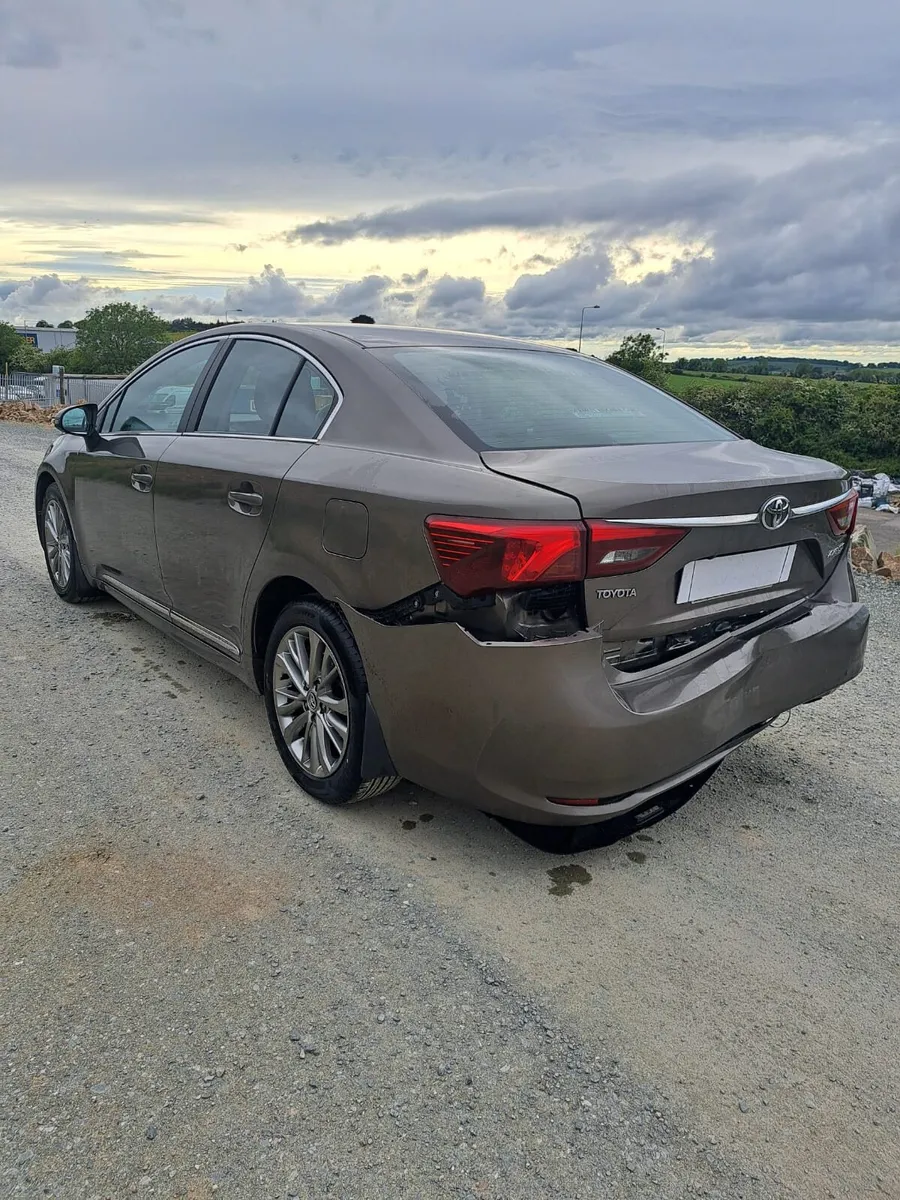 Toyota Avensis Luna 1.6 diesel low mileage - Image 4