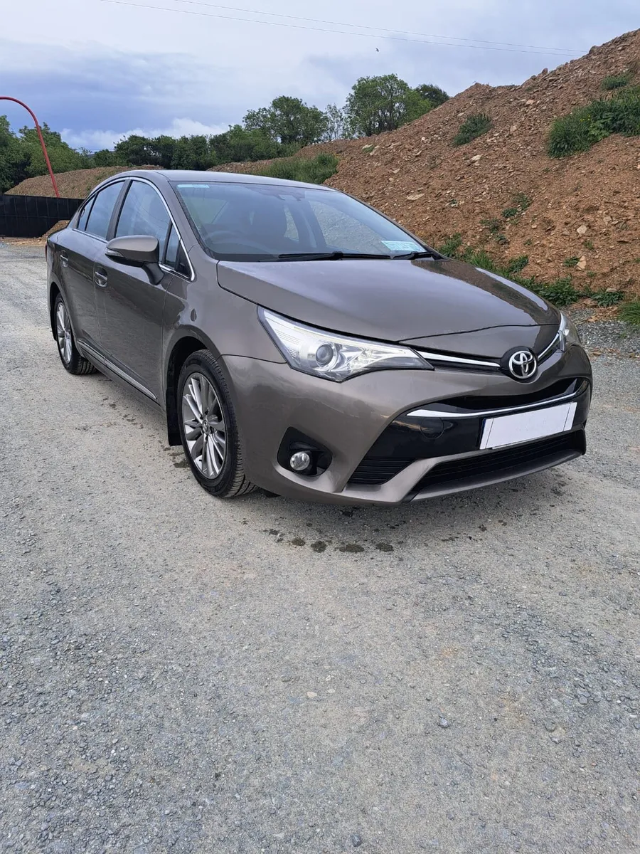 Toyota Avensis Luna 1.6 diesel low mileage - Image 2