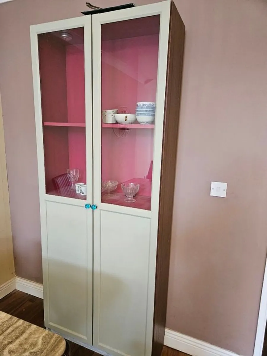 Free to Go! glass cabinet. OTHER ITEMS GONE - Image 3