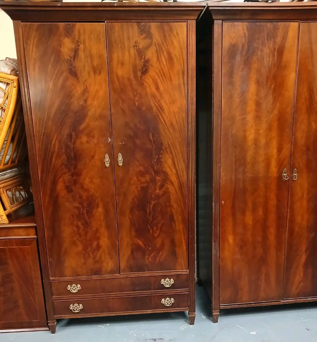 Bedroom dressers / console tables / wardrobes - Image 3