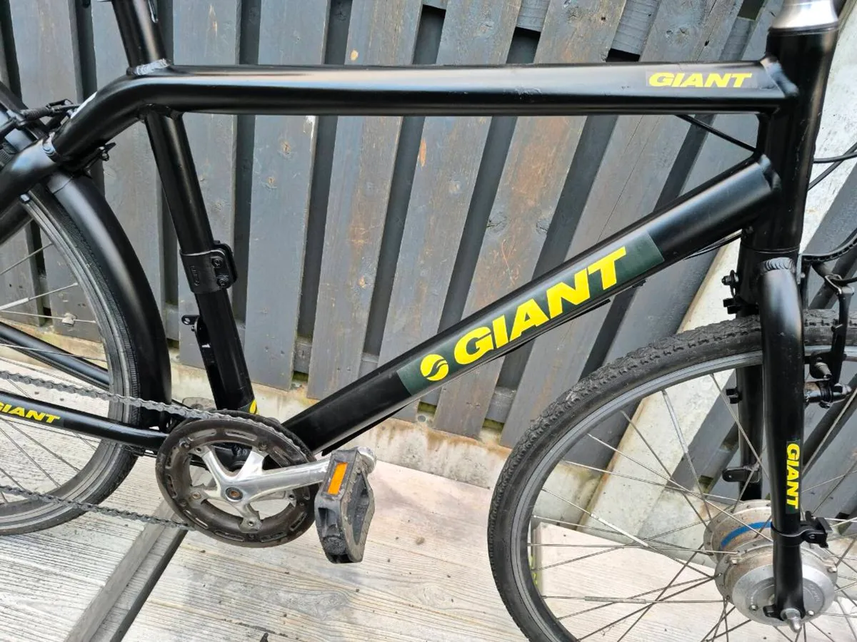 ADULTS GIANT ESCAPE BIKE 22 INCH FRAME/ WHEELS 29 - Image 3