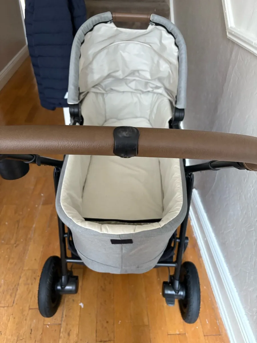 Joie baby travel system - Image 2