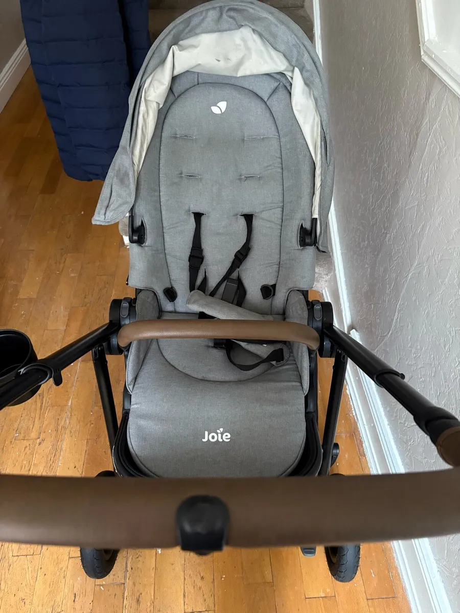 Joie baby travel system - Image 1