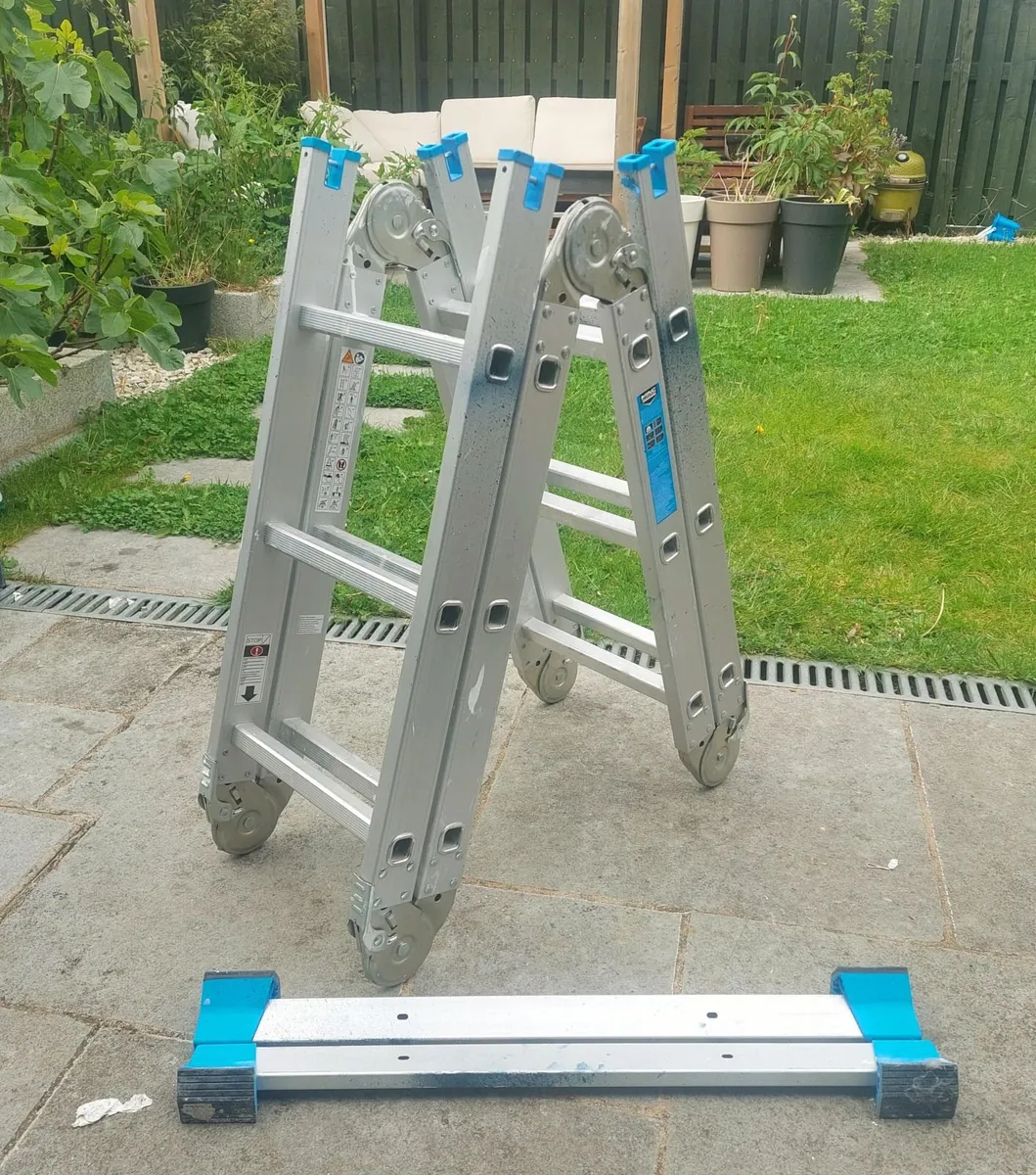 Mac Allister Professional 4x3 Combination Ladder - Image 3