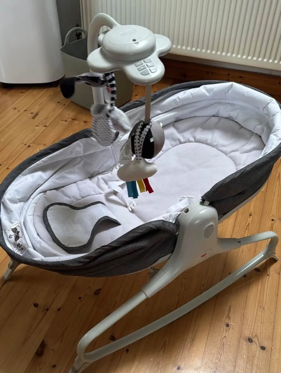 Tiny love 3 in 1 baby rocker & napper - Image 1