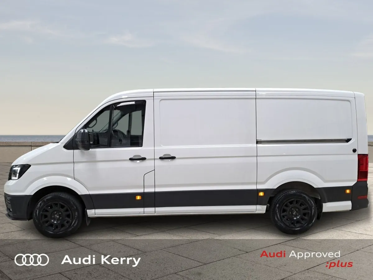 Volkswagen Crafter 35 2.0TDI 177BHP MEDIUM WHEEL B - Image 4