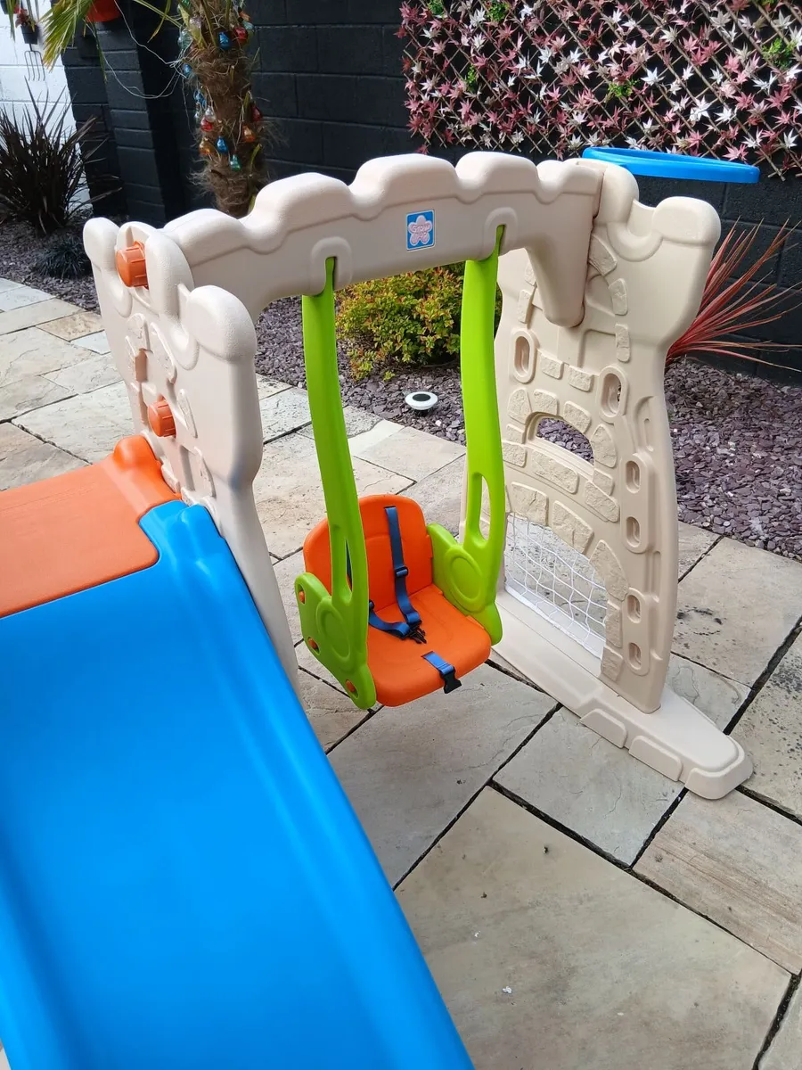 Kids swing - Image 1