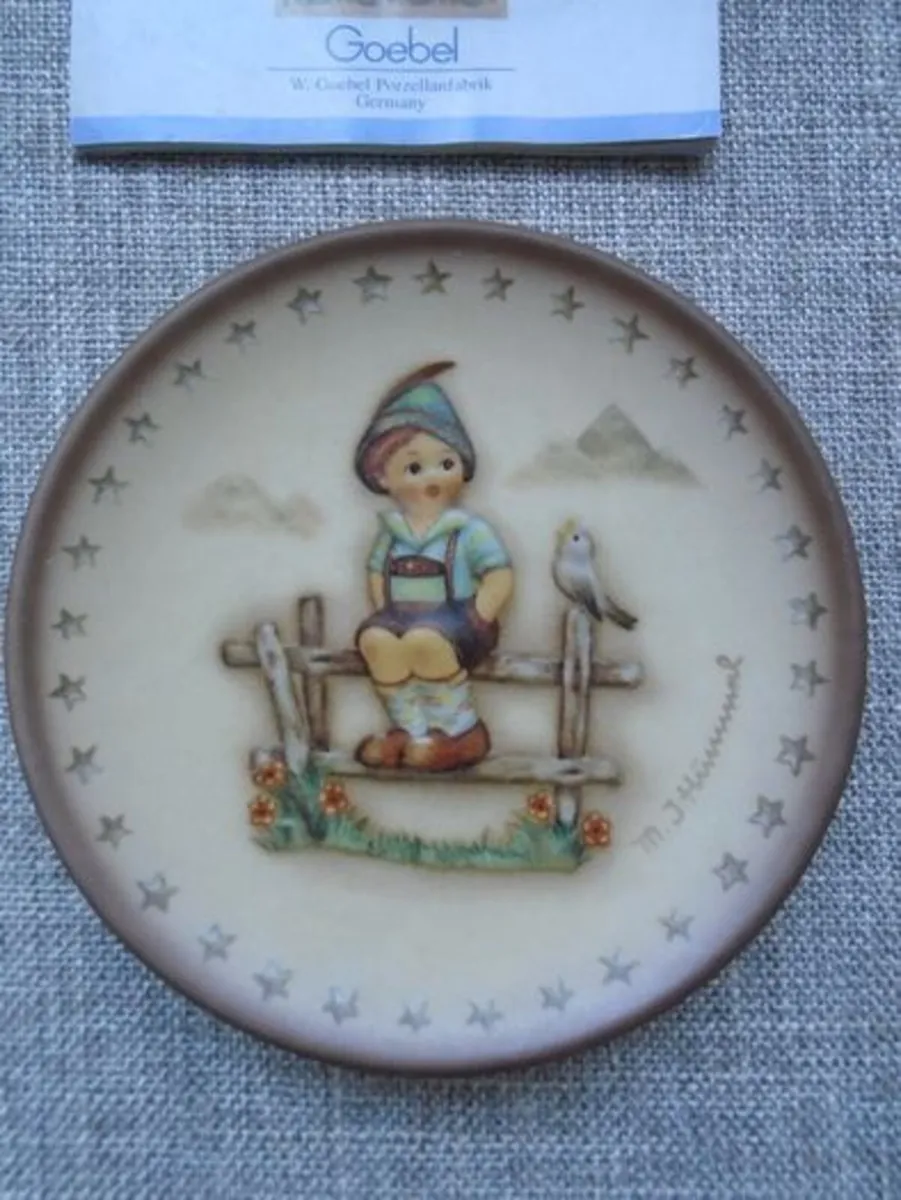 Vintage mini Hummel plate, Collectables, - Image 1