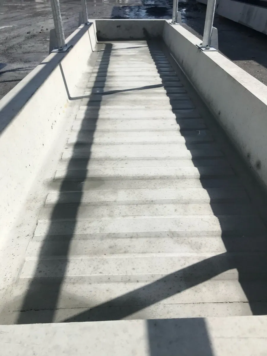 Precast concrete Footbath - Image 3
