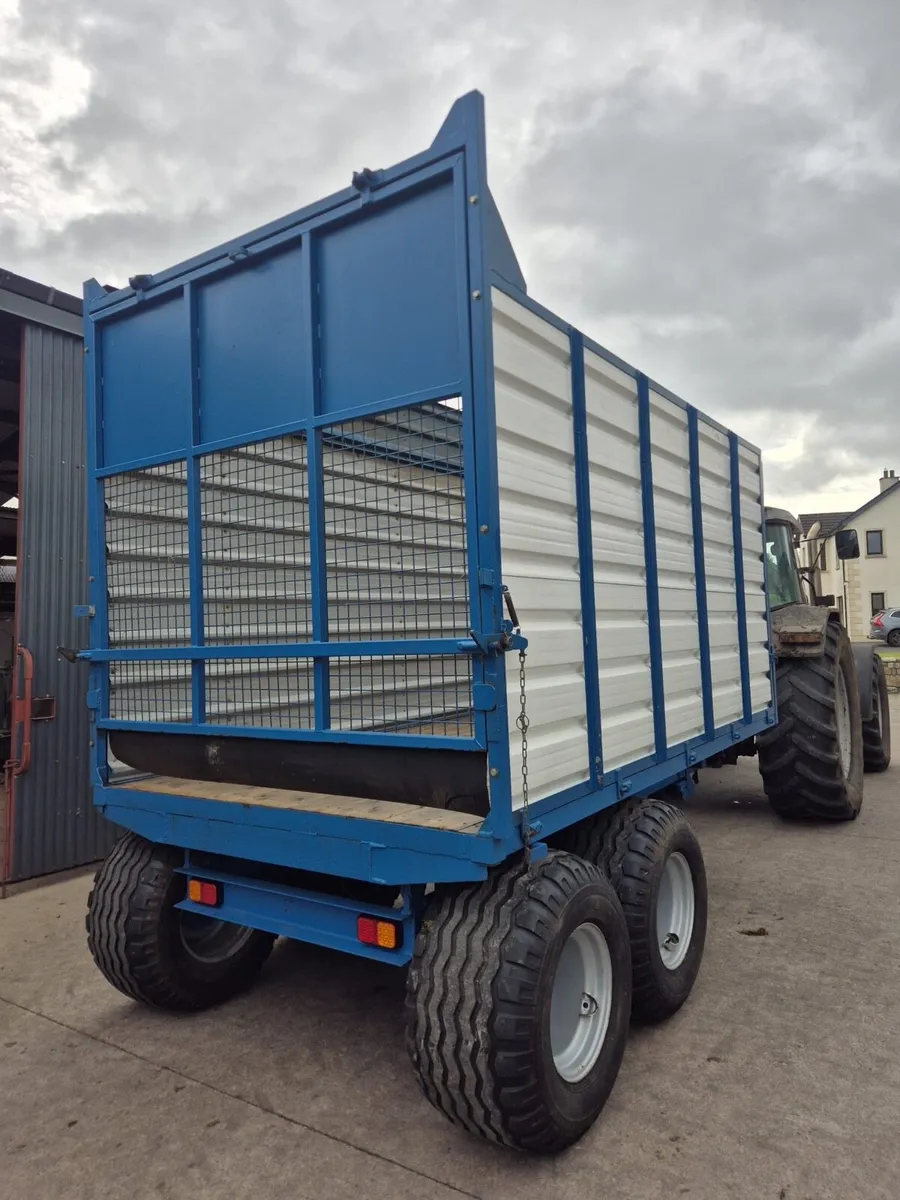 Silage trailer (mint condition) - Image 4