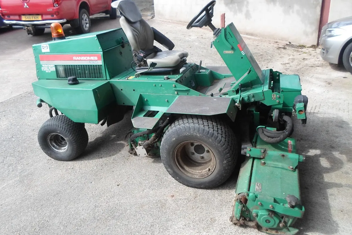 lawnmower - Image 1